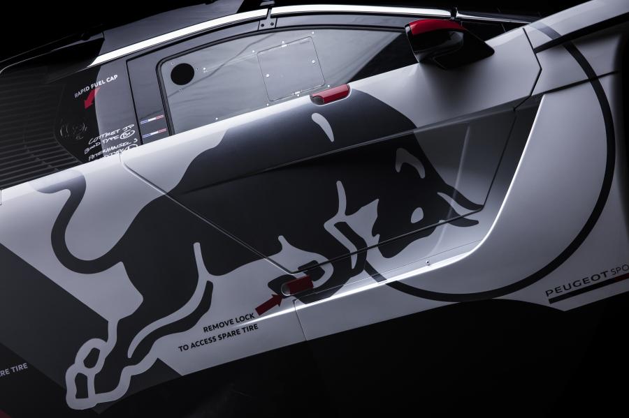 Детали экстерьера Peugeot 3008 DKR 2016 года  (фото 14 из 25)
